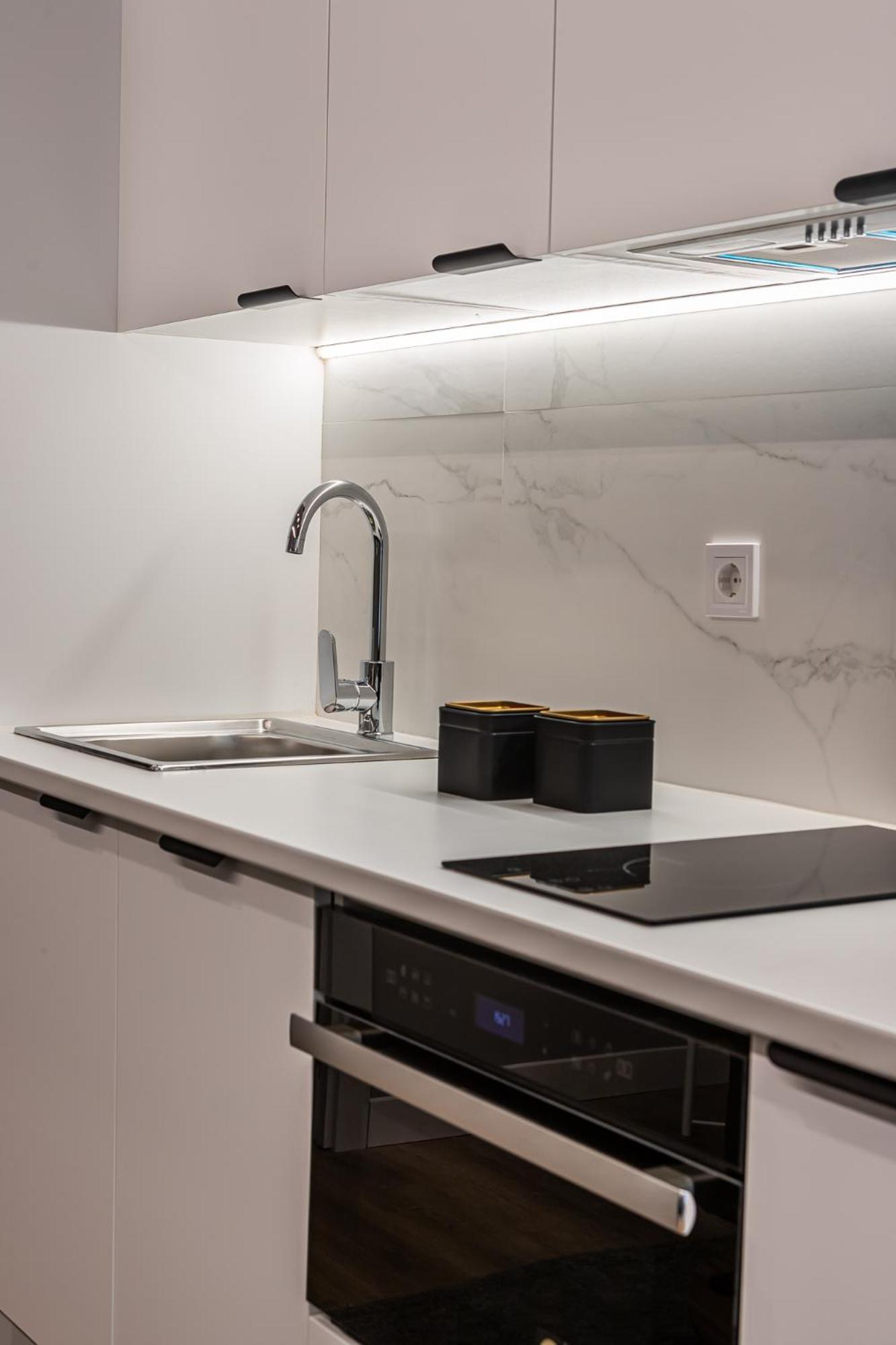 Waou Essence Iv Anton Martin - Corta Duracion Appartement *